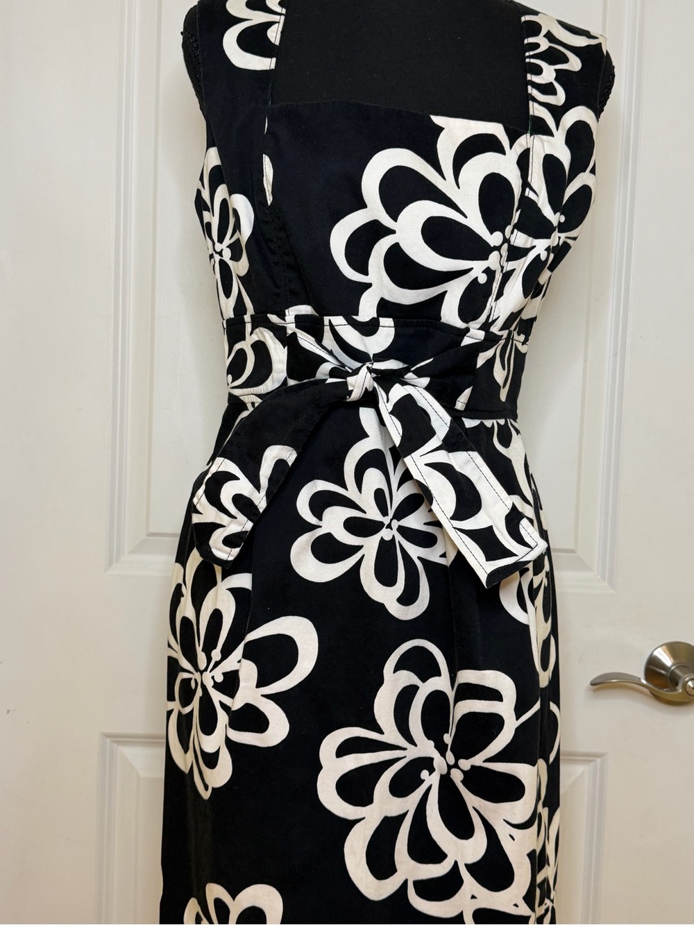 Jessica Howard Black & White Floral Tie-Waist Dress, size 8